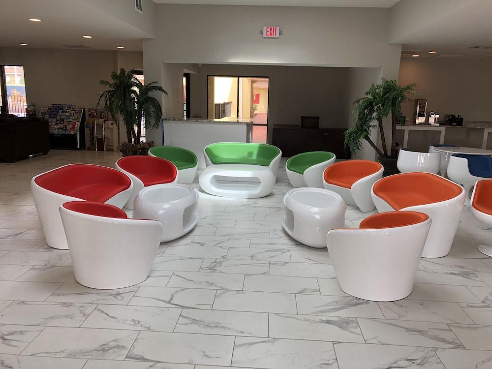 Clarion Inn & Suites Kissimmee-Lake Buena Vista South Eksteriør bilde