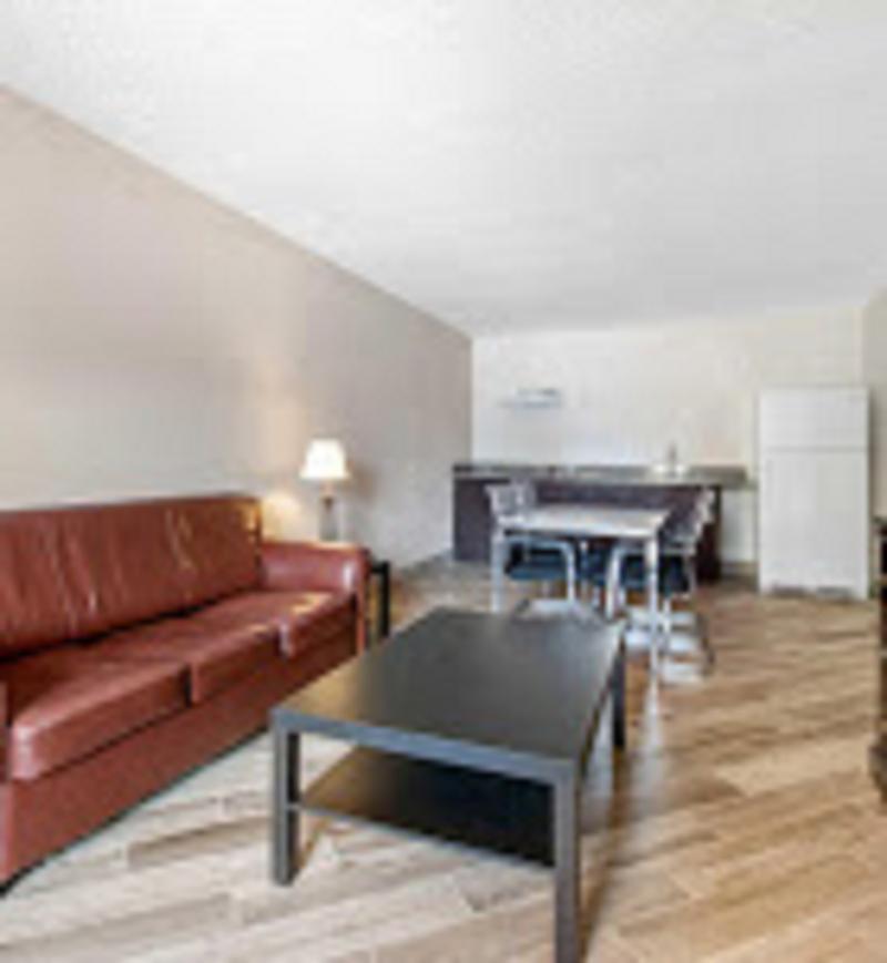 Clarion Inn & Suites Kissimmee-Lake Buena Vista South Eksteriør bilde