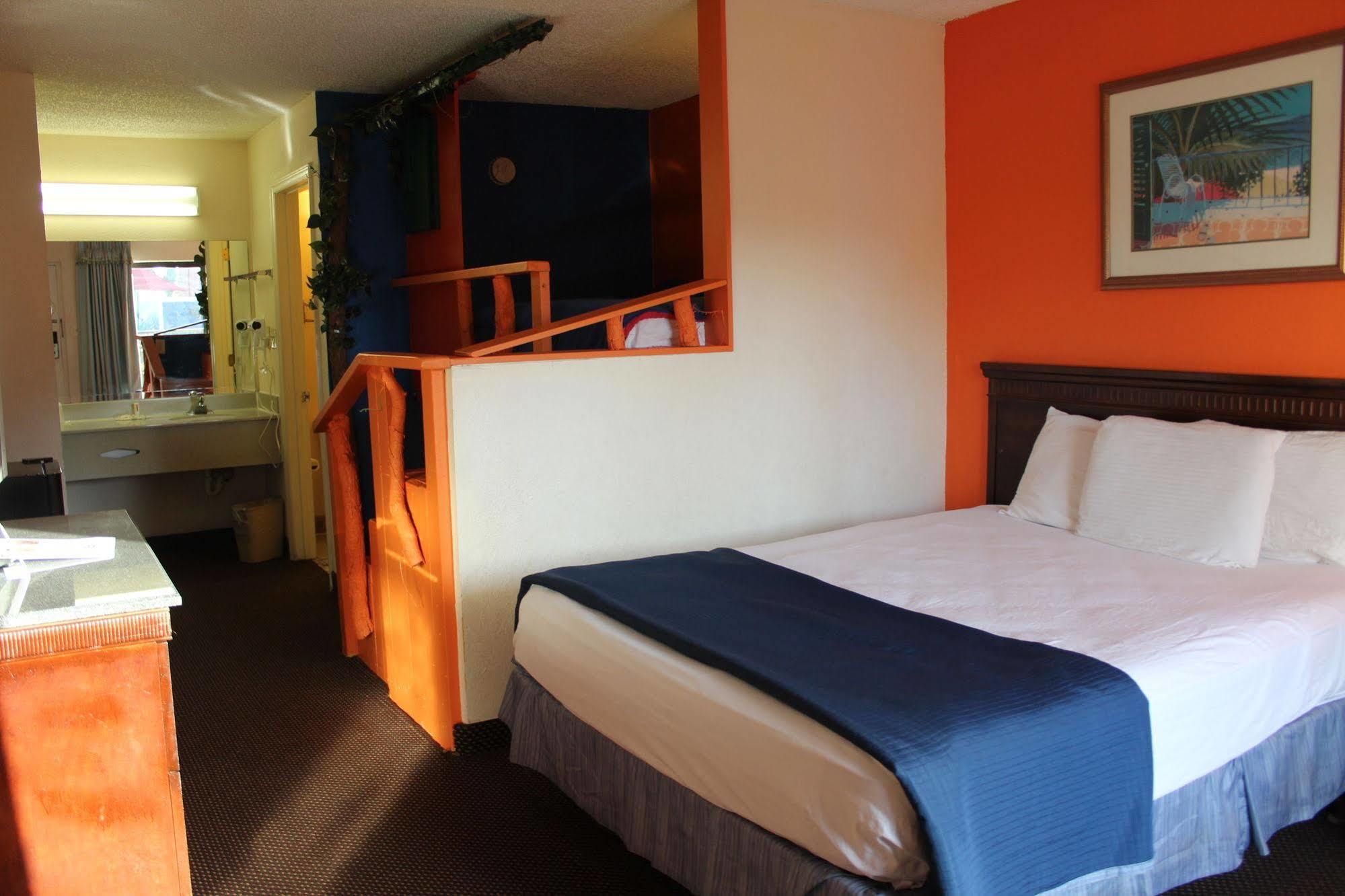 Clarion Inn & Suites Kissimmee-Lake Buena Vista South Eksteriør bilde